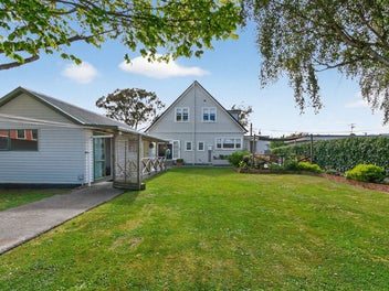 Iconic family home with enormous backyard