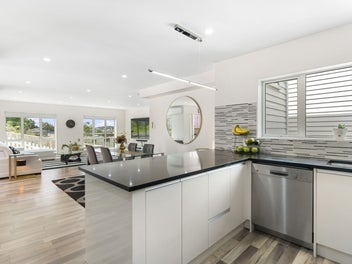 SPACIOUS MODERN LIVING!