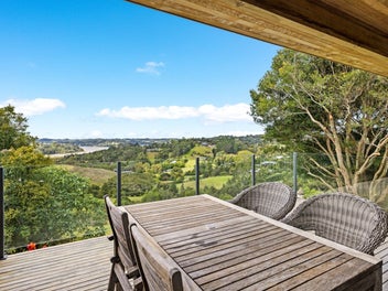 Private rural retreat with potential