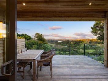 Private rural retreat with potential