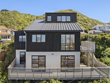 Sun, Space & Spectacular Harbour Views