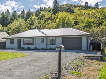 Relaxed Living On Jacks Pass