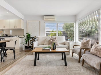 Modern Brick & Tile Living - Dual Westlake Zone