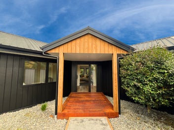 Private Living In Prime Location