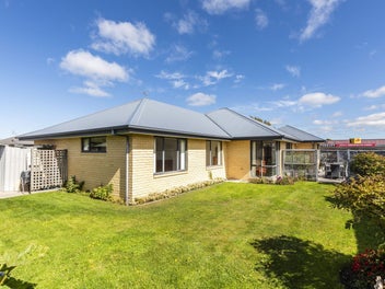 Family friendly and close to shops