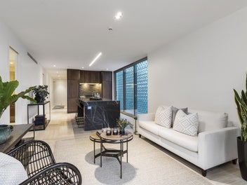 Designer Lock and Leave