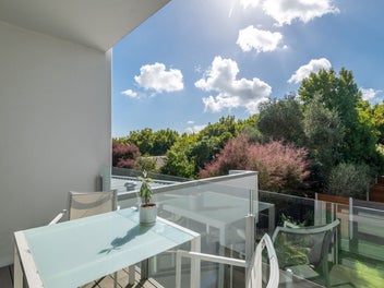 Grey Lynn living with space to spare