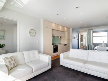 Double the comfort: 2 bed, 2 bath, 2 parks