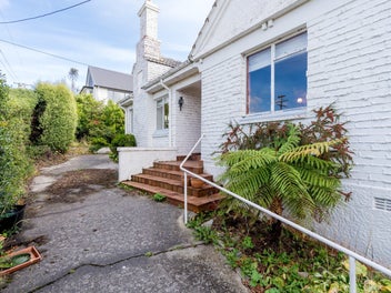 Drivers Road - instantly recognisable