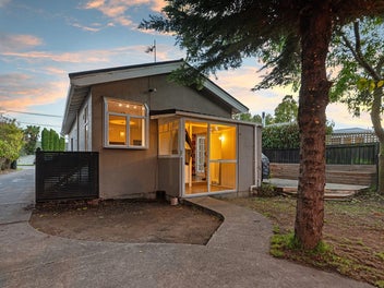 Private & Freehold Living on Lionel