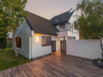 Substantial Living on Nyoli!