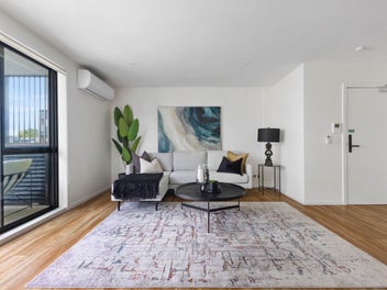 Modern Starter Home: 2-Bed Near Ormiston Mall