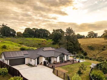 A Hidden Lifestyle Retreat in Town