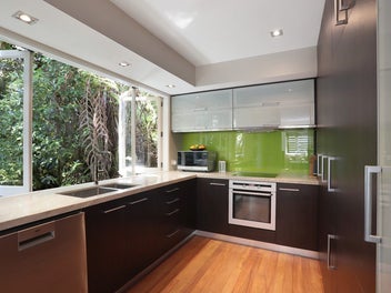 Weatherboard, Freehold - Urban Retreat