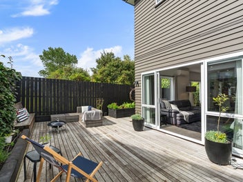 End of Cul-de-Sac Private, Freehold & Freestanding