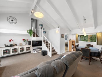 Four Bedroom Brick Beauty! Effortless Modern