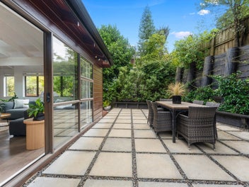 Private and stylish bush retreat