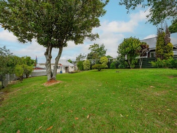 Prime Development Site 1012m² (Mixed Housing