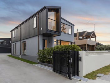 Absolute Waterfront Living !