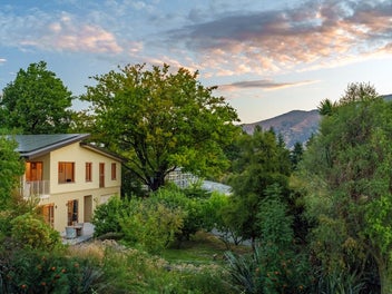 Lakefront and Mountain Views