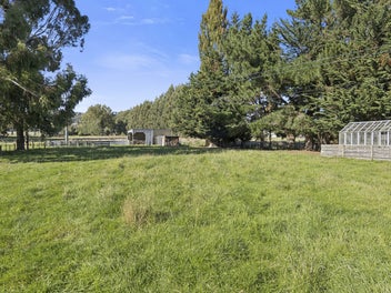 Lifestyle Property - Don't Miss This One!