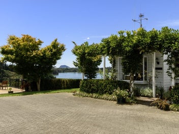 Privacy plus, pet safe perfection