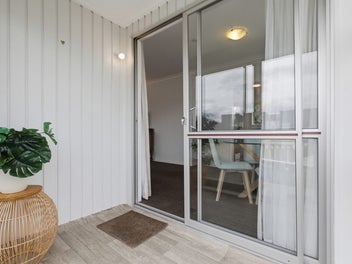 Solid Brick | Motivated Vendor