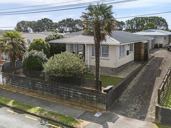 EASY-CARE LIVING – PRIME FITZROY LOCATION