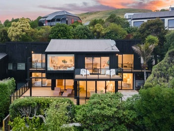 A Coastal Outlook Without Compromise