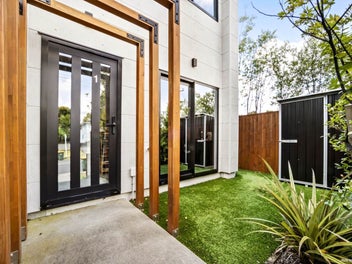 Sunny & Spacious! Great Entry-Level Opportunity!