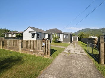 Huge Combined Site: 3 & 5 Westlock Rd!