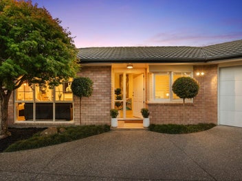 Single-Level Brick Beauty in Cul-de-Sac