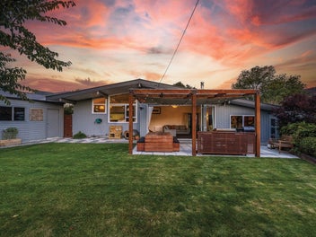 Entertainers Dream, Family Scene!!