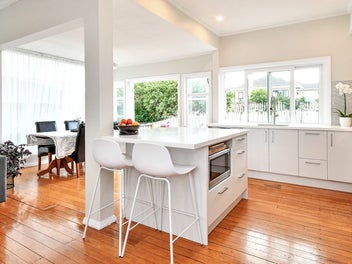 Central Papatoetoe Living with Everything Close