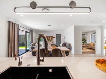 Designer Five-Bedroom Home & Modern Flair