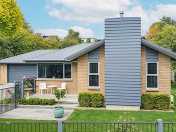 Award-Winning Luxury on Private Lane