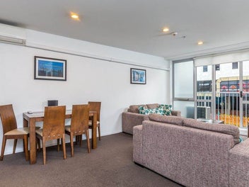 Modern City Pad by SkyTower & CRL Station