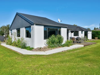 This one has it all!