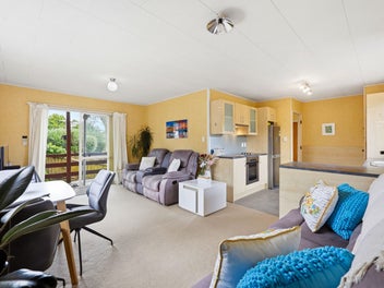 Freehold Buying with Land, Potential and Value