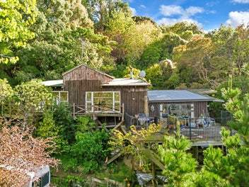 Entry Level Governors Bay with Potential!