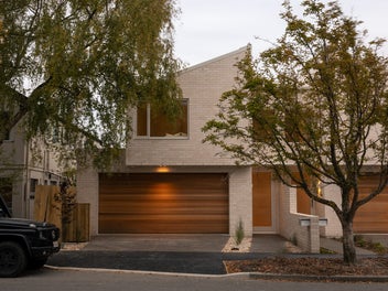 Inner City Sanctuary - Luxury Lock & Leave!