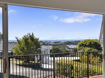 SPACE, STORAGE & STUNNING VIEWS