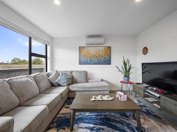 Maintenance Free - Next to New World!