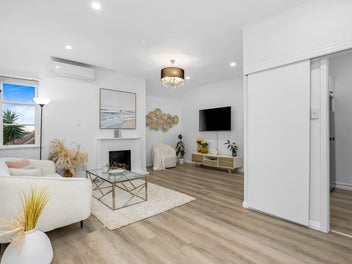 A Sun-Filled Family Classic