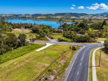 Quarter Acre Dream - Priced to SELL