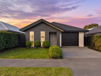 Modern Comfort & Easy Care - Make Your Move!