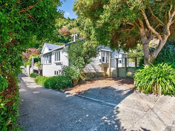 High Ceilings, Open Spaces & Endless Charm