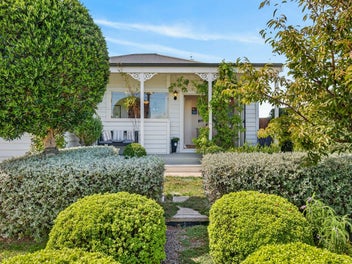 Beautifully Updated Character for Modern Life