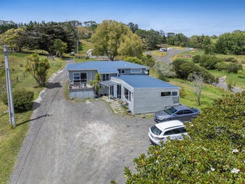 Prime North Shore Land & Home For Grabs