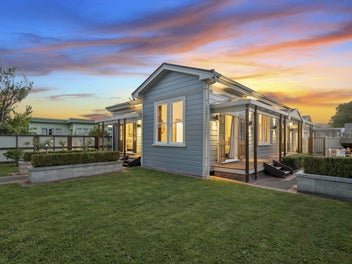 Pretty Perfect In Alicetown